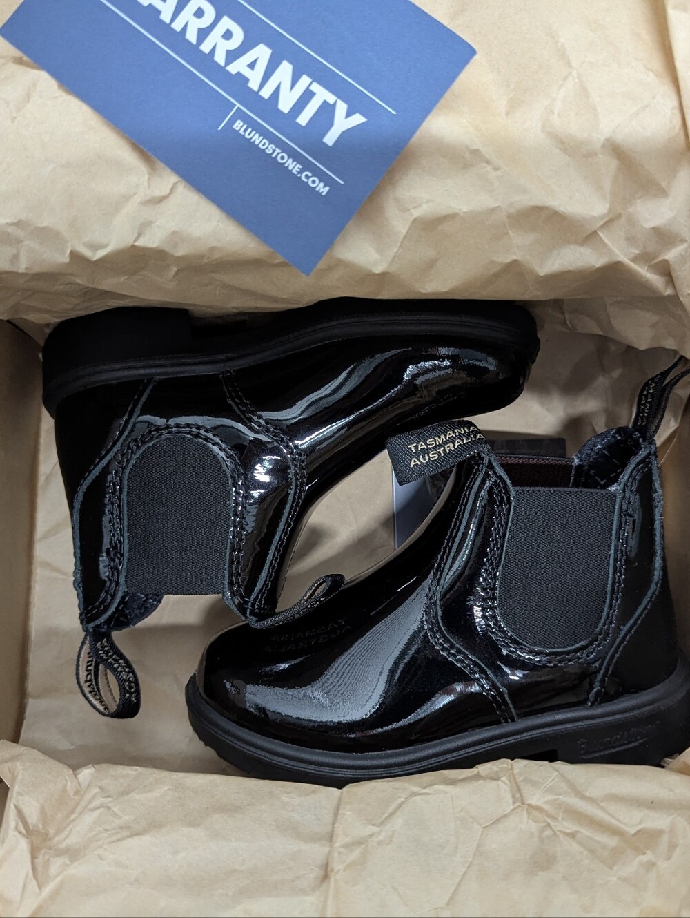 NWT Blundstone Patent Chelsea Boots (C8)